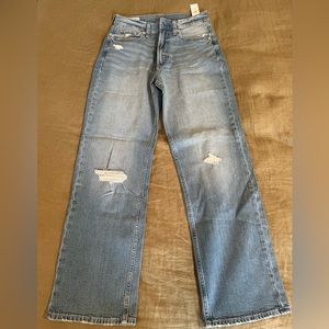 BNWT Gap loose high rise denim size 27/4